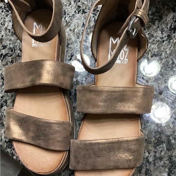 Miz Mooz LeatherAnkle Strap Sandals “Sunday” 8.5/9 Distressed Bronze. - Picture 2 of 6